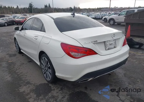 2017 Mercedes-Benz Cla 250 4Matic z USA, uszkodzony, nr VIN WDDSJ4GB2HN402689